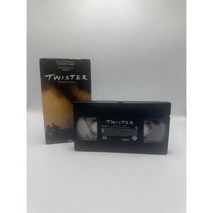 Twister VHS 1996 Warner Home Video THX Digitally Mastered Helen Hunt Bill Paxton